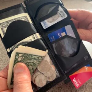Dangaling Wallet